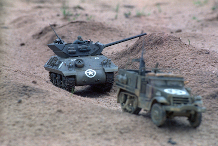 1981_Militaire-Dienst_Seedorf_Modelbouw_05-M10-Tank-Destroyer-and-M3-Half-Trackt